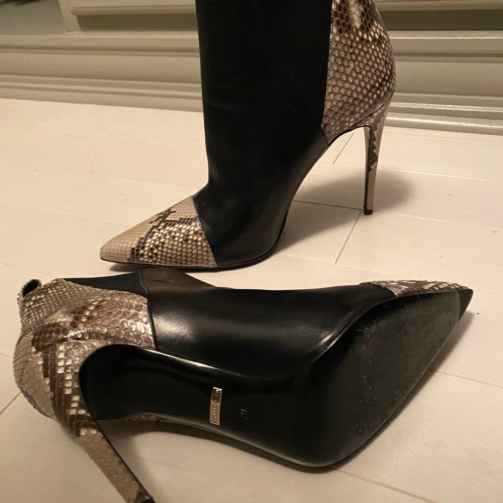 Gucci snake skin and leather heals